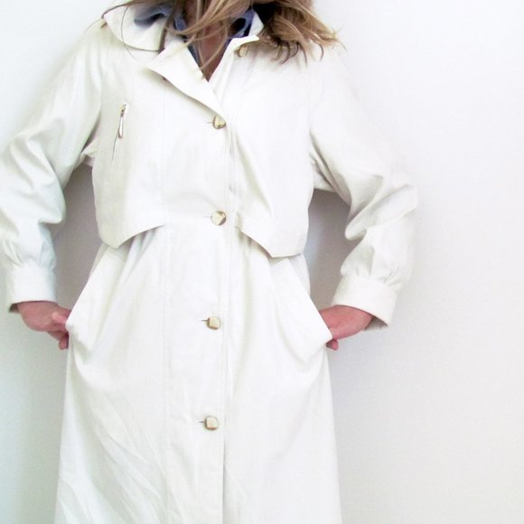 FleetStreet Jackets & Blazers - Cream and Gold Trench Coat Rain Jacket, Size 2P